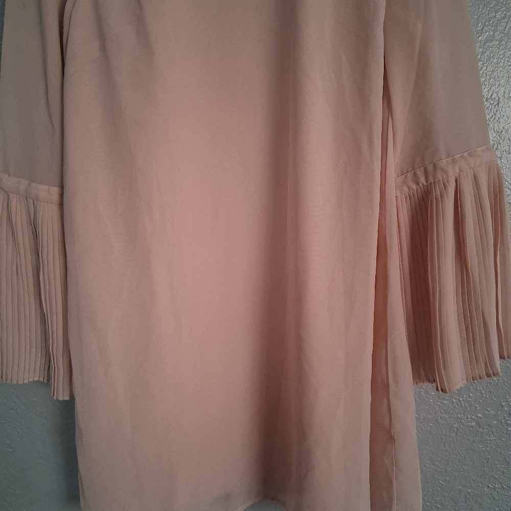 Cupcakes And Cashmere XS Malina Shift Dress Pleated Bell Sleeve NWT - Picture 4 of 10